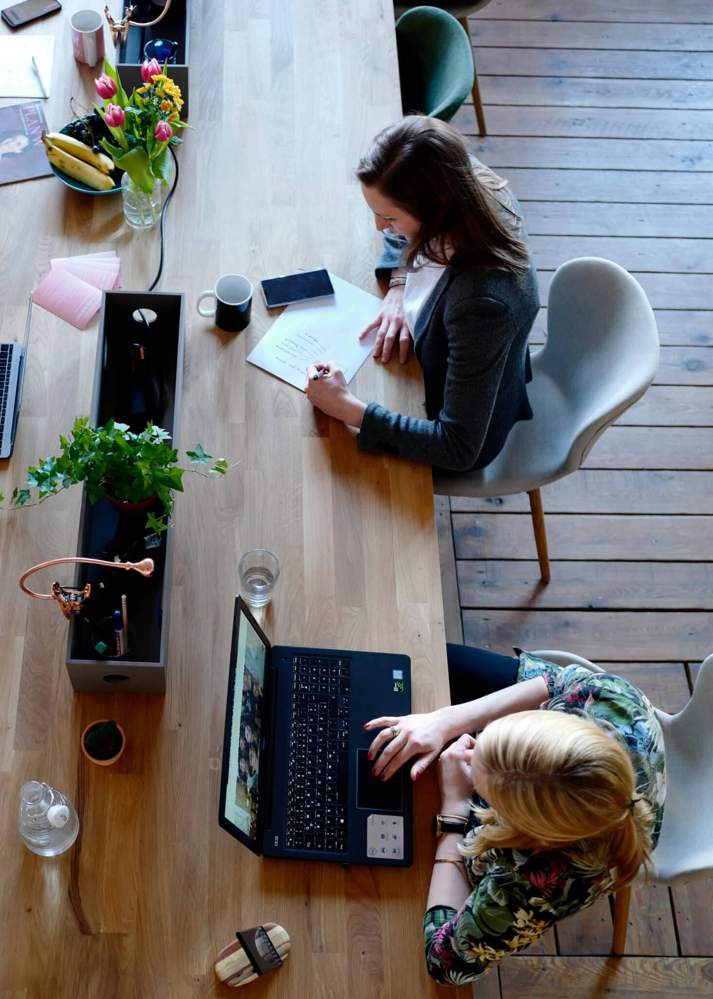 The Ultimate Hybrid Work Setup: Essential Tech Accessories for Working ...